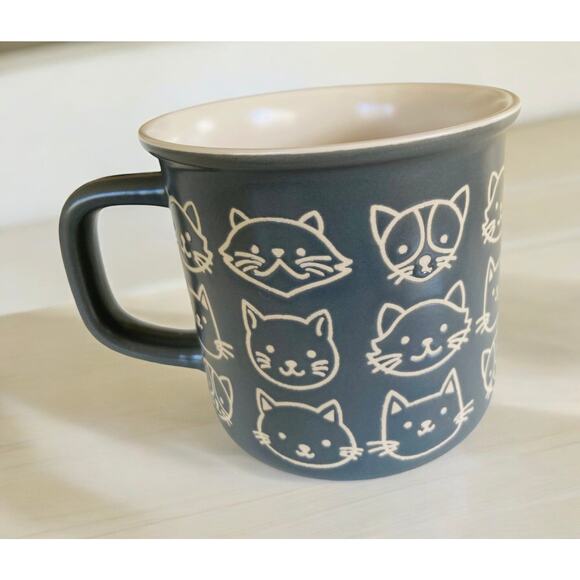 NEW Boston Warehouse Sweet Blue Grey & White Cats Cat Coffee Tea 18 oz Mug - Picture 2 of 2